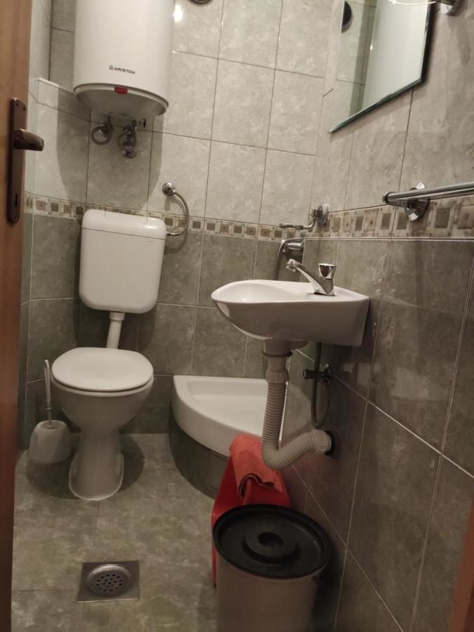 Апартаменты Apartments Miladinovic Сутоморе