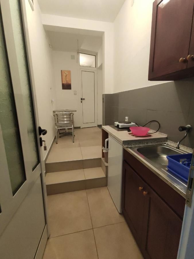 Апартаменты Apartments Miladinovic Сутоморе-5