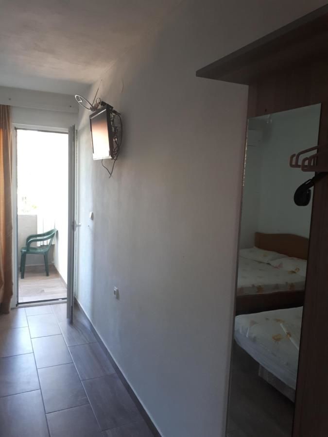 Апартаменты Apartments Miladinovic Сутоморе