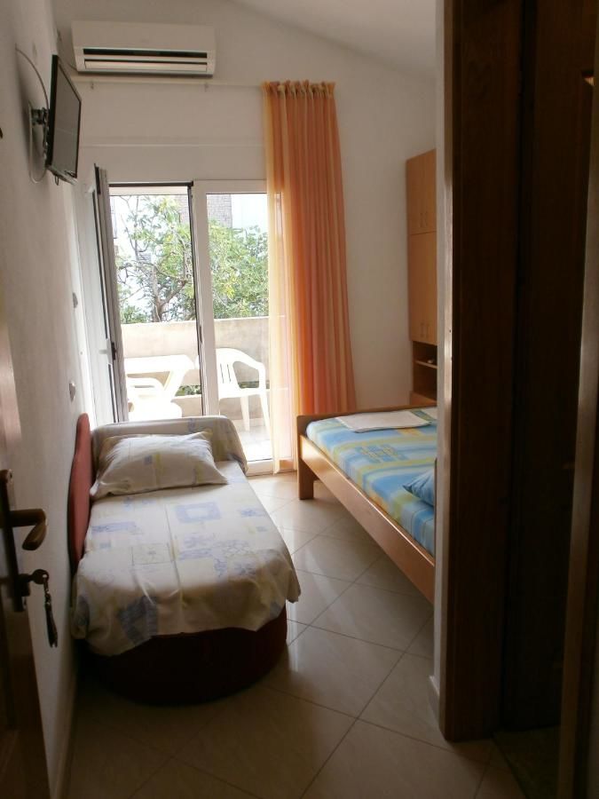 Апартаменты Apartments Miladinovic Сутоморе